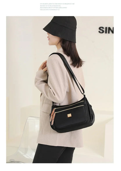 B9977 ✨ NoirChic Essential Crossbody ✨